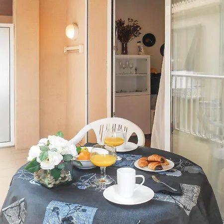 Apartment 1 Bedroom Cozy In