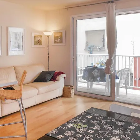 1 Bedroom Cozy In Apartment Sant Feliu de Guixols