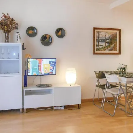 1 Bedroom Cozy In